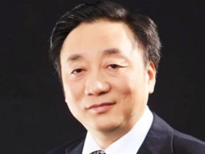 張勇：重慶市民辦教育協(xié)會理事，國務(wù)院政府津貼獲得者，中學(xué)物理研究員（正高級）