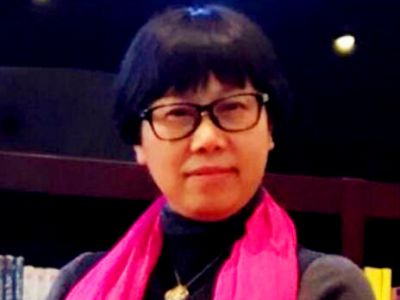 張家瓊：重慶第二師范學(xué)院學(xué)前教育學(xué)院院長、教授、教育學(xué)博士