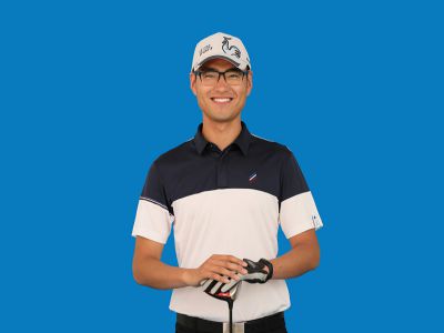 王闖：江漢大學(xué)高爾夫?qū)W院畢業(yè)，專業(yè)高爾夫教練，中國(guó)高爾夫協(xié)會(huì)認(rèn)證教練，美國(guó)TPI認(rèn)證教練，中國(guó)高爾夫協(xié)會(huì)《青少年運(yùn)動(dòng)技能等級(jí)標(biāo)準(zhǔn)》考評(píng)員