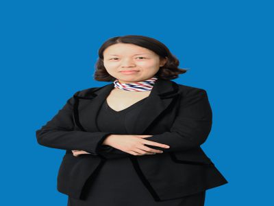 周婷頲：國(guó)際部英語(yǔ)教師，南京師范大學(xué)在職研究生，大學(xué)講師，原重慶一中國(guó)際部教師，21年從事英語(yǔ)教學(xué)，本人雅思7.5分