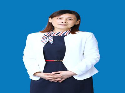 袁利平：遠(yuǎn)恒佳學(xué)校小學(xué)部校長(zhǎng)，中學(xué)高級(jí)教師，重慶市數(shù)學(xué)學(xué)科名師、重慶市教師培訓(xùn)專家團(tuán)隊(duì)成員、重慶市骨干教師，獲重慶市政府頒發(fā)的教學(xué)成果獎(jiǎng)、國(guó)家級(jí)課題研究一等獎(jiǎng)、重慶市優(yōu)課一等獎(jiǎng)