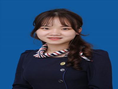 朱玉：信息技術(shù)，畢業(yè)于福建師范大學(xué)計(jì)算機(jī)科學(xué)與技術(shù)專業(yè)。曾擔(dān)任西山文武學(xué)校高中信息技術(shù)老師和福建師范大學(xué)第二附屬小學(xué)機(jī)器人老師，參與福建省“REL機(jī)器人工程挑戰(zhàn)賽”場(chǎng)地設(shè)計(jì)。