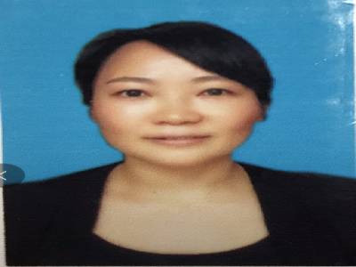 耿幽竹:女 ,彝族 ,15年的高中物理教學(xué)經(jīng)歷，帶過(guò)5屆高三，三屆帶火箭班及復(fù)讀班，曾擔(dān)任物理教研組長(zhǎng)。多次榮獲達(dá)州市市級(jí)優(yōu)秀教師，多次榮獲市級(jí)校級(jí)賽課一等獎(jiǎng)